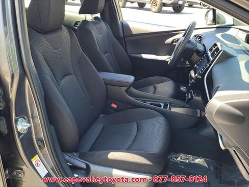 Certified 2022 Toyota Prius LE FWD image 15