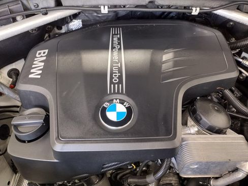 Used 2017 BMW X3 xDrive28i AWD/4WD image 9