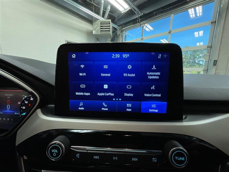 Used 2021 Ford Escape SE w/ Cold Weather Package AWD/4WD image 19