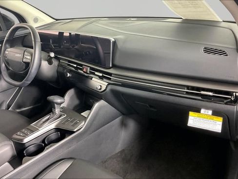 Certified 2026 Kia Sportage EX w/ EX Panorama Roof Package FWD image 25
