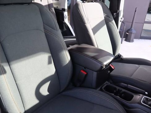 Used 2024 Jeep Wrangler Unlimited Sahara AWD/4WD image 13