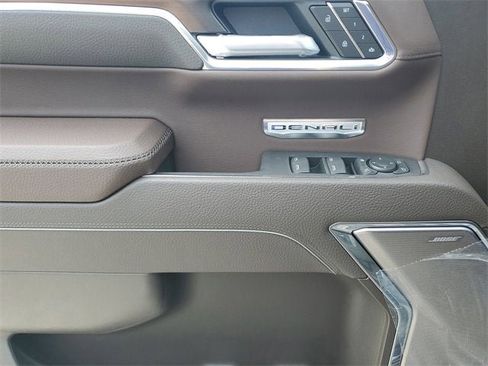 New 2026 GMC Sierra 1500 Denali w/ Denali Reserve Package image 17