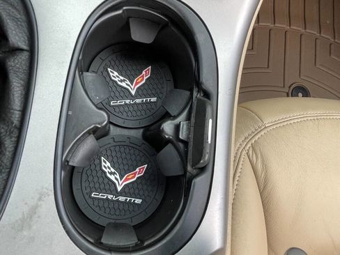 Used 2005 Chevrolet Corvette Coupe w/ Preferred Equipment Group RWD image 26