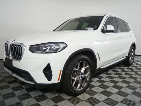 Certified 2024 BMW X3 xDrive30i w/ Premium Package w/ZPA image 8