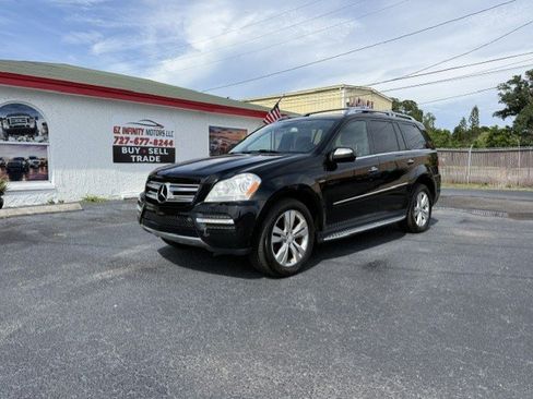 Used 2010 Mercedes-Benz GL 320 BlueTEC 4MATIC image 2