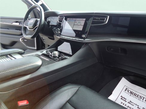 Used 2022 Jeep Wagoneer Series III w/ Premium Group I image 31