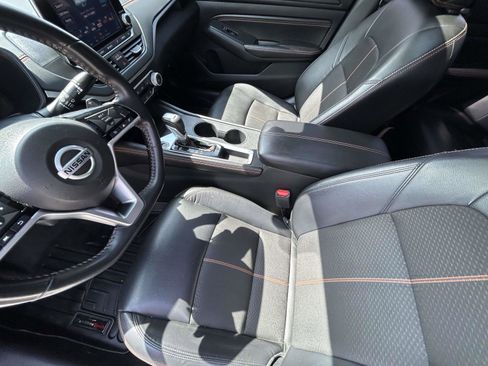 Used 2020 Nissan Altima 2.5 SR w/ Premium Package image 10