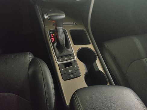 Used 2019 Kia Optima EX image 26