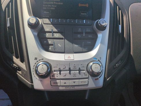 Used 2017 Chevrolet Equinox LT w/ Convenience Package FWD image 18