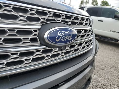Used 2023 Ford Explorer Limited w/ Limited Technology Package RWD image 20