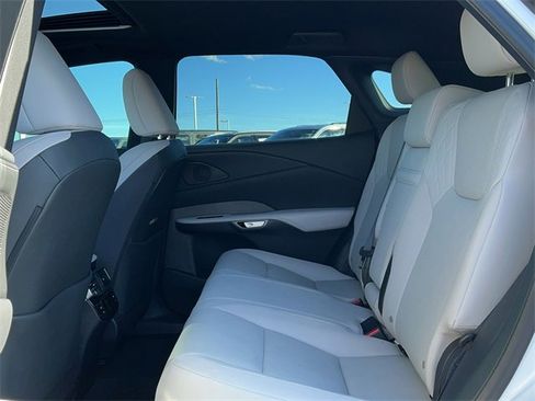 Used 2023 Lexus RX 350h image 15