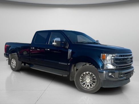 Used 2022 Ford F350 Lariat w/ Lariat Ultimate Package AWD/4WD image 2