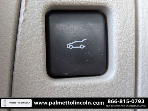 Used 2014 Lincoln MKX FWD w/ Equipment Group 101A image 14