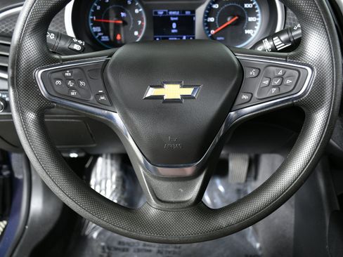 Used 2025 Chevrolet Malibu LS image 10