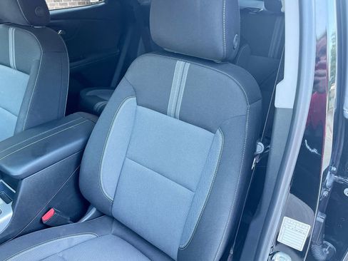 Used 2025 Chevrolet Blazer LT FWD image 18