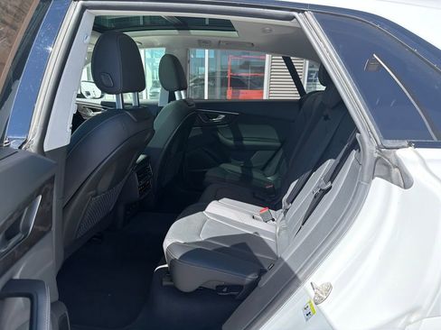 Used 2023 Audi Q8 Premium Plus w/ Premium Plus Package image 12