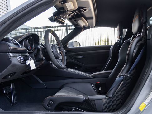 Certified 2025 Porsche 718 Boxster Spyder RS RWD image 31