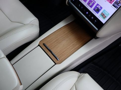 Used 2019 Tesla Model X Long Range image 27