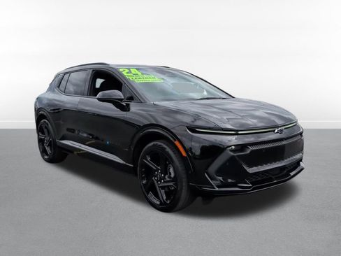 Used 2024 Chevrolet Equinox EV RS FWD image 3