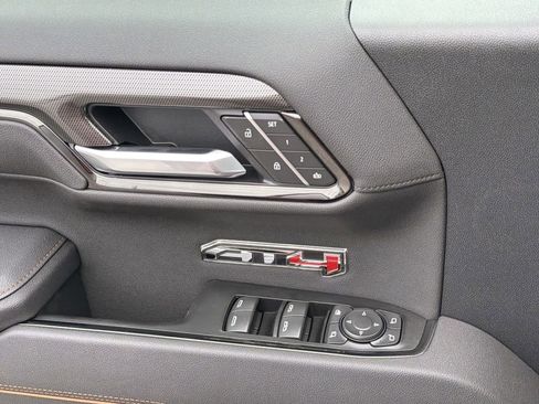 New 2026 GMC Sierra 1500 AT4 w/ Technology Package AWD/4WD image 15