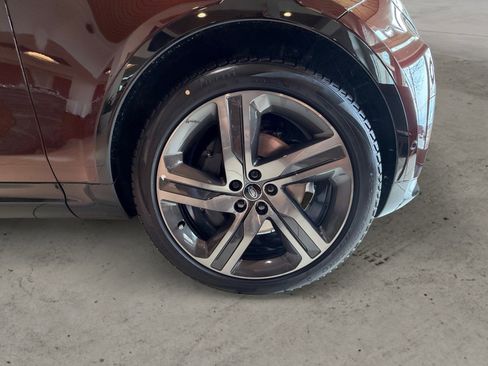 New 2026 Land Rover Discovery Limited Edition AWD/4WD image 8