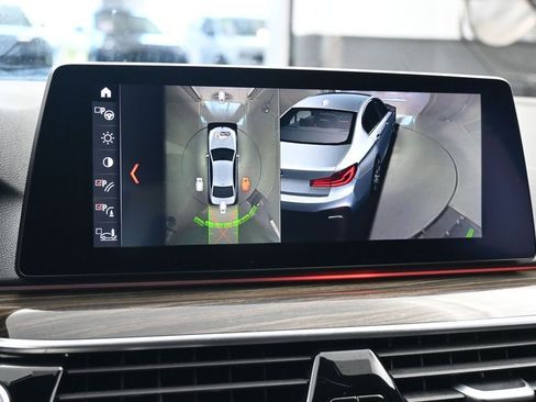 Used 2019 BMW 530i w/ Premium Package RWD image 21