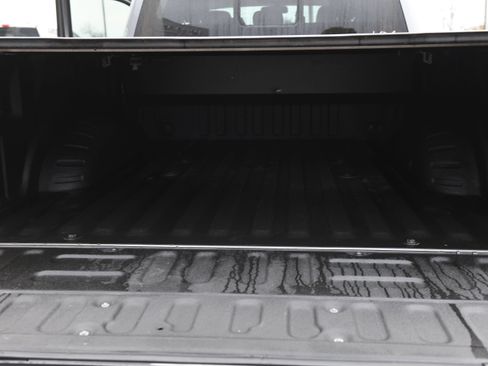 Used 2022 Ford F250 Lariat w/ Black Appearance Package image 44