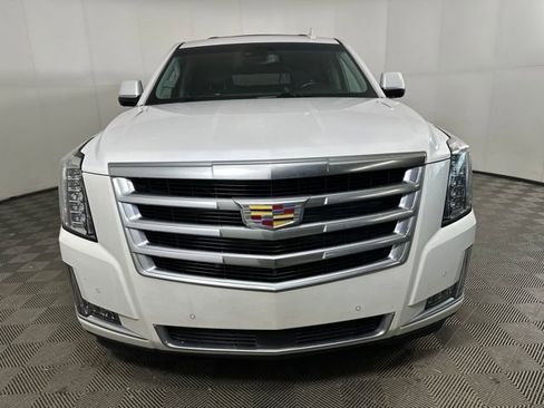 Used 2016 Cadillac Escalade ESV Premium image 8