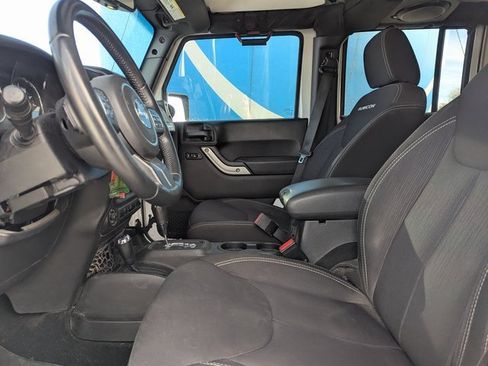 Used 2014 Jeep Wrangler Unlimited Rubicon w/ Connectivity Group image 23