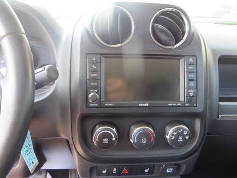 Used 2016 Jeep Patriot High Altitude AWD/4WD image 50