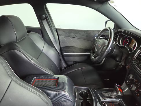 Used 2018 Dodge Charger R/T Scat Pack RWD image 29