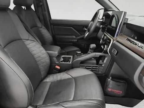 Used 2024 Toyota Tacoma TRD Sport w/ TRD Sport Premium Package AWD/4WD image 22