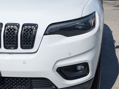 Used 2023 Jeep Cherokee Altitude Lux image 9