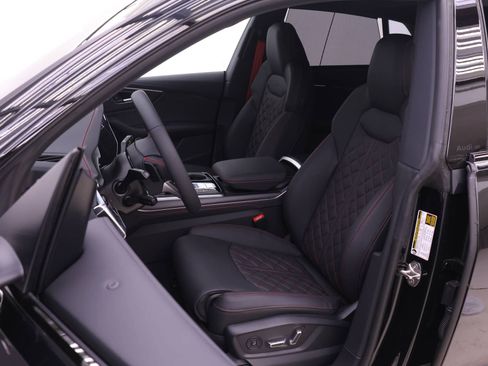 New 2026 Audi Q8 Prestige AWD/4WD image 7
