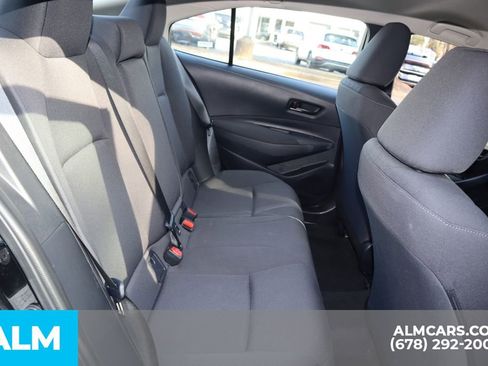 Used 2025 Toyota Corolla LE image 21