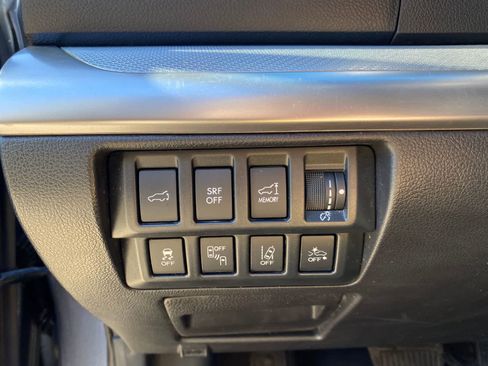 Used 2017 Subaru Outback 2.5i Premium image 13