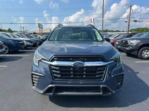 Used 2025 Subaru Ascent Limited w/ Popular Package #1 AWD/4WD image 2