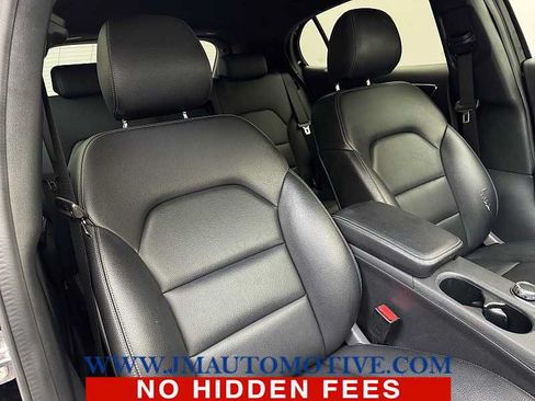 Used 2018 Mercedes-Benz GLA 250 4MATIC image 21