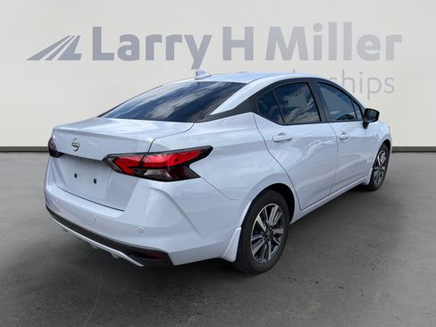 Used 2025 Nissan Versa SV w/ Trunk Package FWD image 3