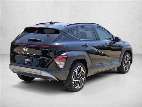 Used 2026 Hyundai Kona SEL Premium FWD image 5