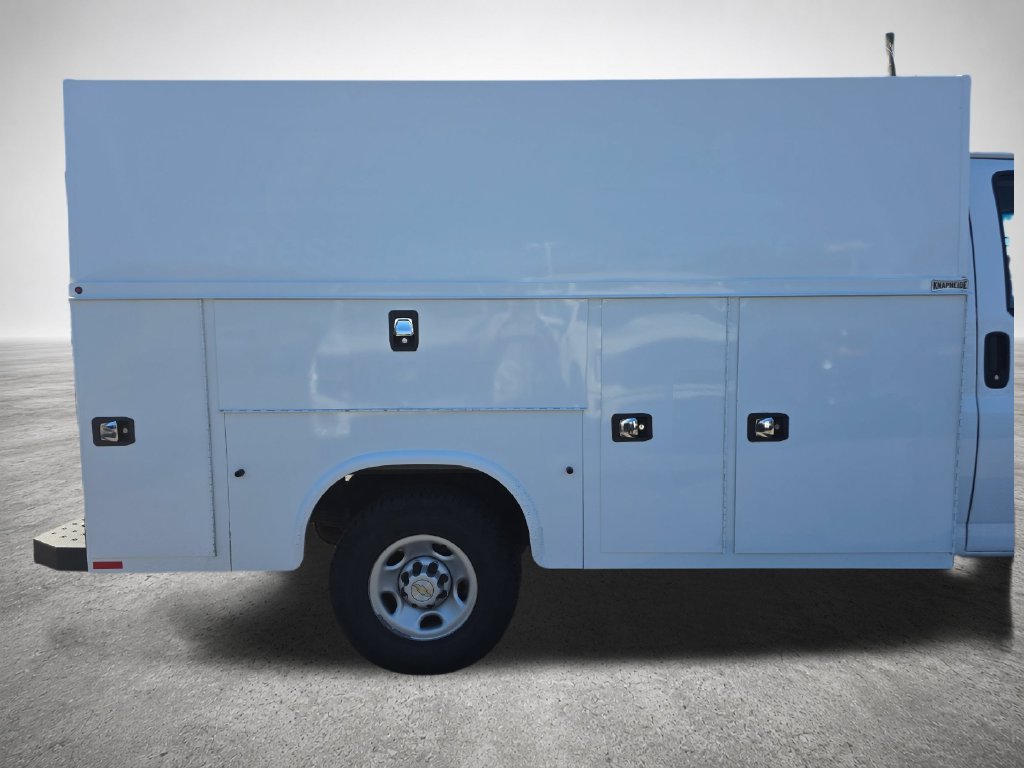 Used 2022 Chevrolet Express 3500 w/ Power Convenience Package RWD image 18
