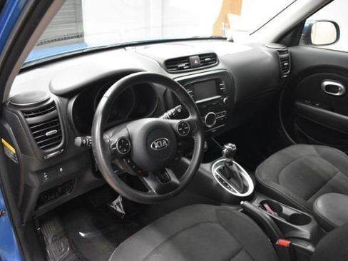 Used 2017 Kia Soul + w/ Designer's Package FWD image 10