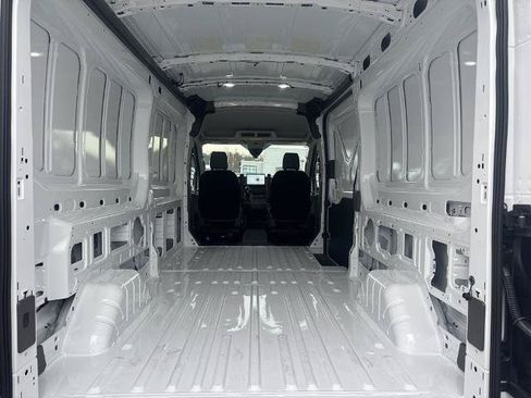 New 2026 Ford Transit 250 148 Medium Roof w/ Exterior Upgrade Package RWD image 10