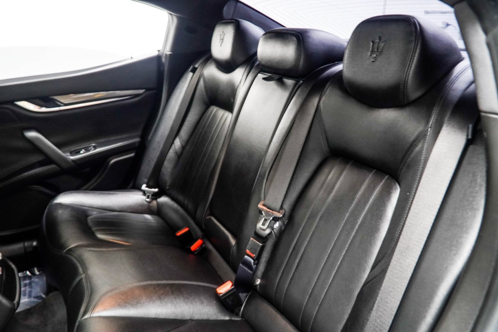 Used 2019 Maserati Ghibli S Q4 AWD/4WD image 40