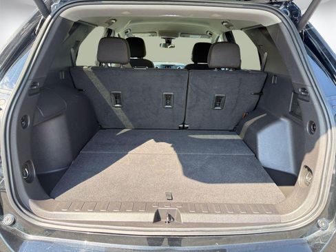 Used 2024 Chevrolet Equinox LT FWD image 27