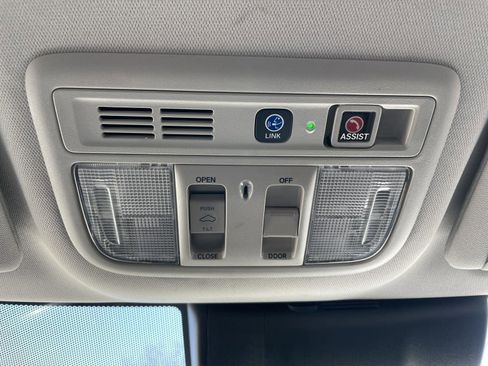 Used 2019 Honda Insight Touring image 28