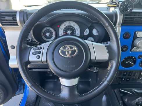 Used 2007 Toyota FJ Cruiser 4WD image 17