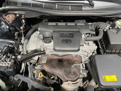 Used 2014 Toyota Camry LE FWD image 32