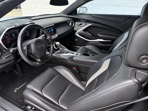 Used 2018 Chevrolet Camaro LT RWD image 2