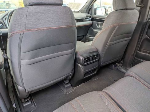 Used 2025 Honda Pilot Sport image 17